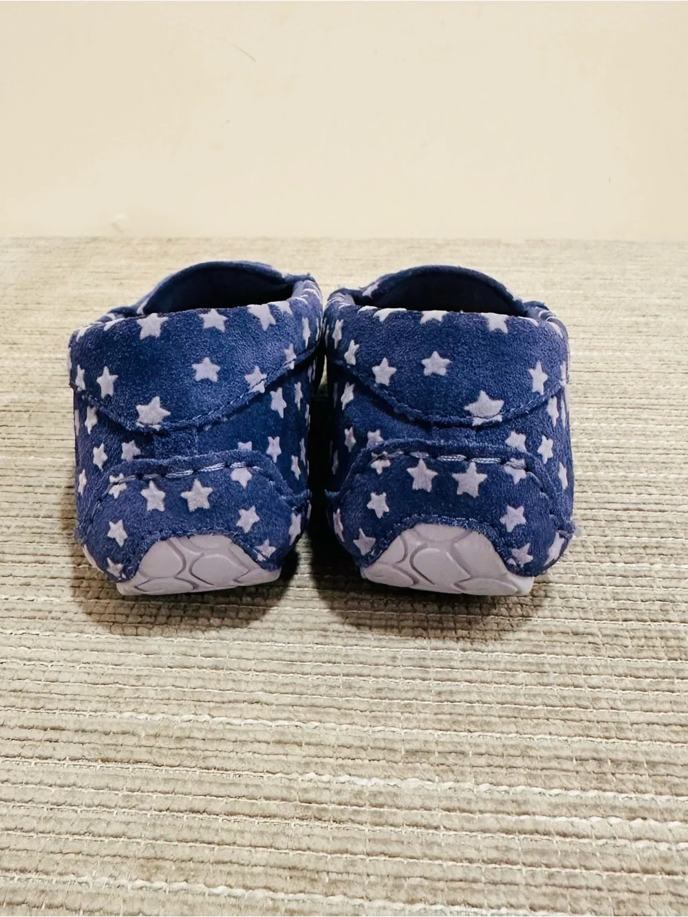 UGG Kids Nasir Stars Suede Moccasins Blue Youth Size 4 (US Women's 5.5)